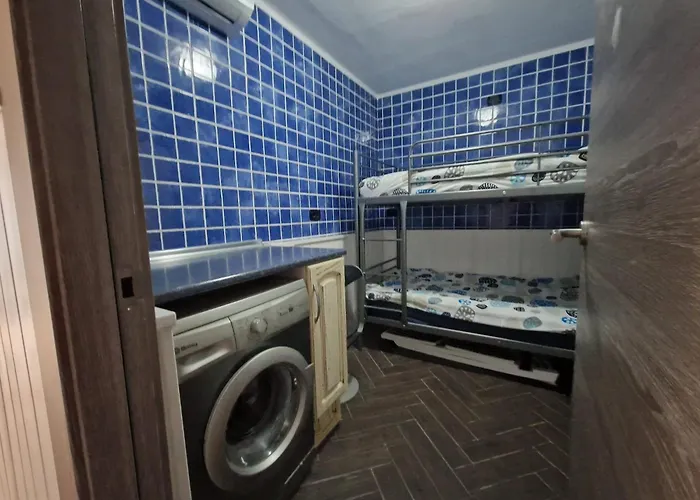 2-bed Sleeps 4 Steps Out On To The Pool 公寓 *