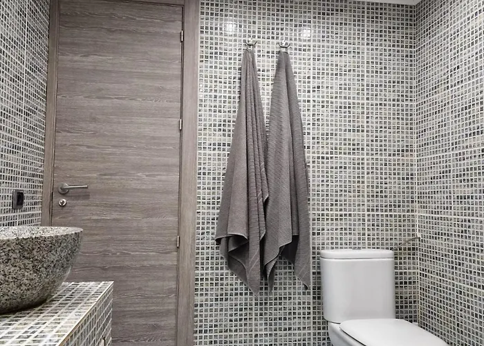 2-bed Sleeps 4 Steps Out On To The Pool 圣米格尔德阿沃纳