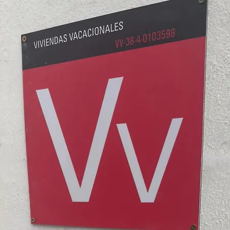 2-bed Sleeps 4 Steps Out On To The Pool דירה סן מיגל דה אבונה